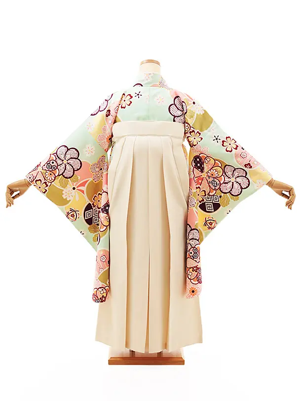 小学生卒業式略式袴(女の子) Z490 ペールグリーンねじり梅×クリーム椿