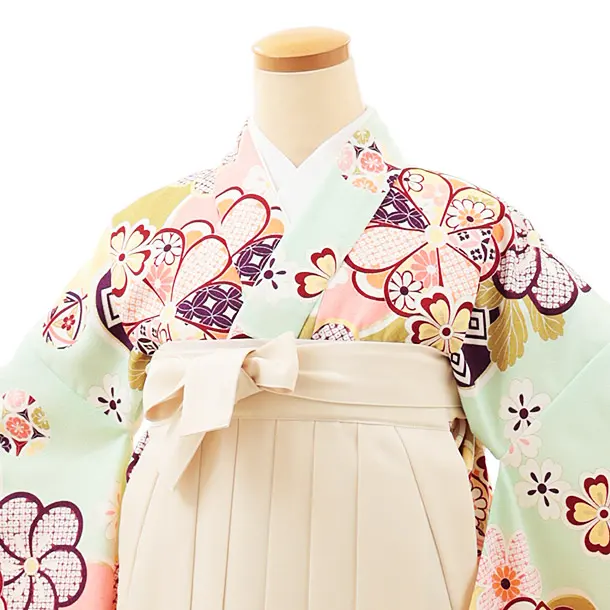 小学生卒業式略式袴(女の子) Z490 ペールグリーンねじり梅×クリーム椿