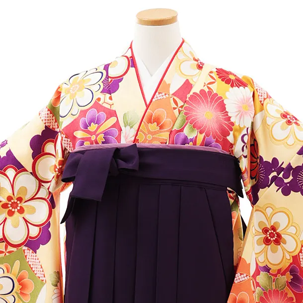 小学生卒業式略式袴(女の子) Z492 クリーム古典花づくし×紫椿