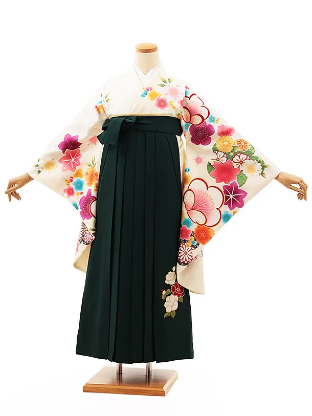 小学生卒業式かんたん袴(女の子) Z513 クリーム梅菊桜×グリーン椿