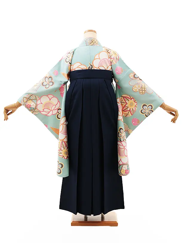 小学生卒業式略式袴(女の子) Z566 ペールブルー鞠に松竹梅×紺桜