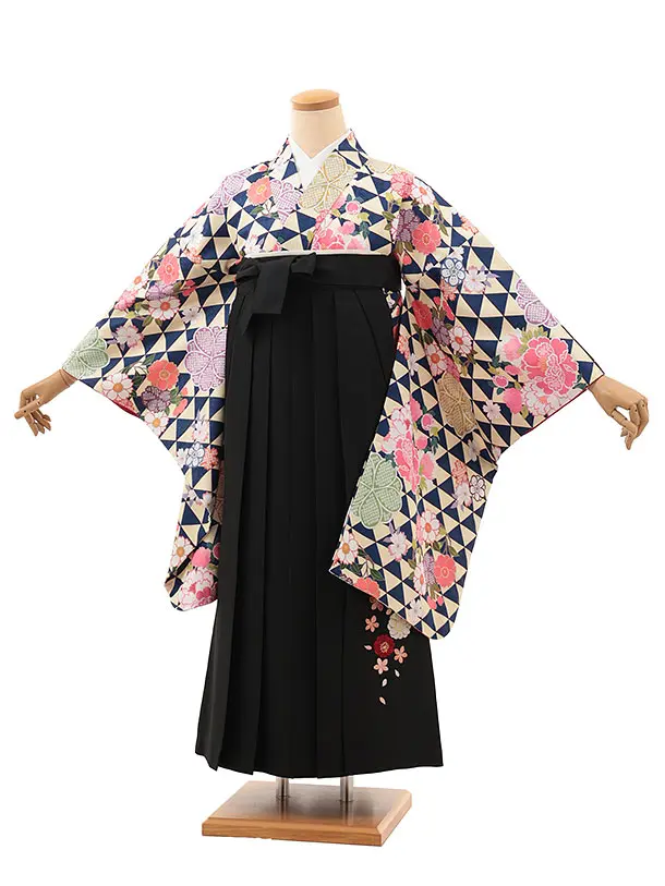 小学生卒業式略式袴(女の子) Z627 紺クリームうろこ花×黒桜