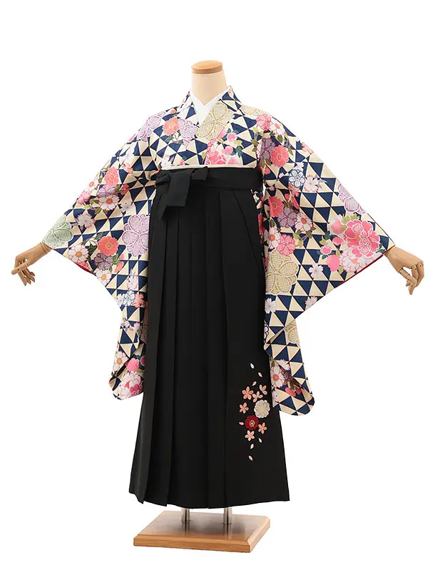 小学生卒業式略式袴(女の子) Z627 紺クリームうろこ花×黒桜
