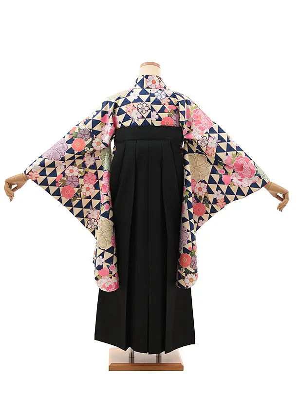 小学生卒業式略式袴(女の子) Z627 紺クリームうろこ花×黒桜