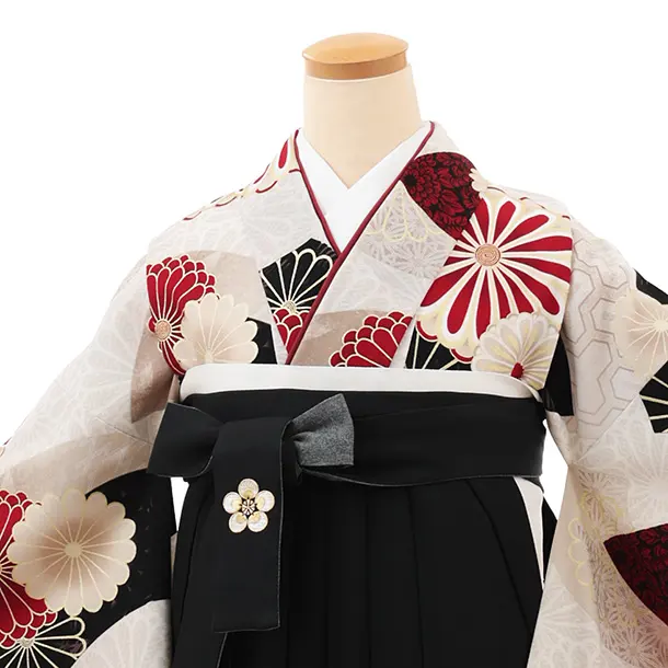 小学生卒業式袴(女の子)Z660 JAPAN STYLE ベージュ菊×黒