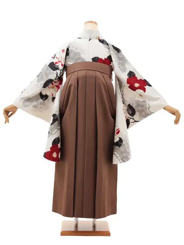 小学生卒業式袴(女の子) Z674 九重 白 松に椿×モカブラウン