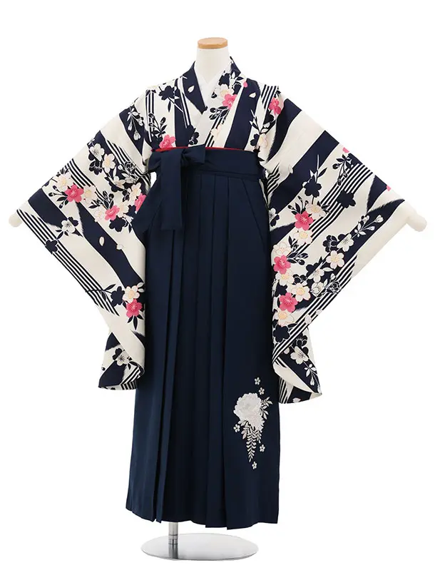 小学生卒業式かんたん袴(女の子) Z830 オフ白矢絣桜×紺
