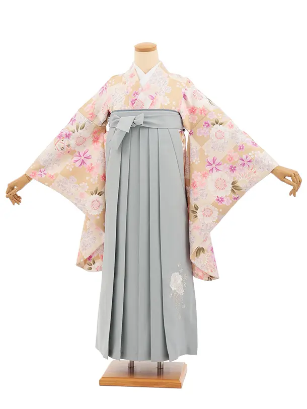 小学生卒業式かんたん袴(女の子) Z907 ベージュ桜×薄ｸﾞﾚｰ