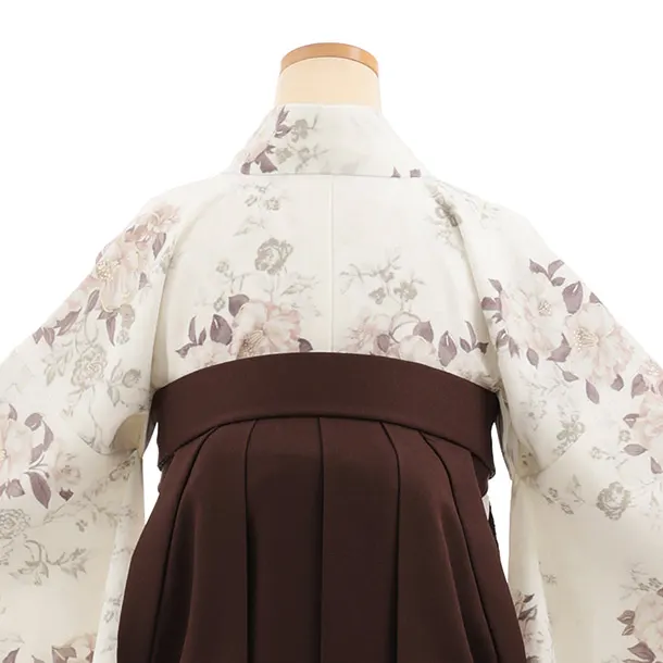小学生袴(女の子) Z946 Heather アイボリーヴィンテージ椿×ブラウン