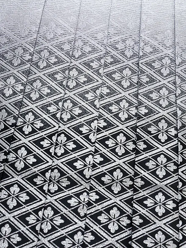 卒業式成人式袴レンタル 0263 紺 金紋武田菱／白銀 武田菱ぼかし袴