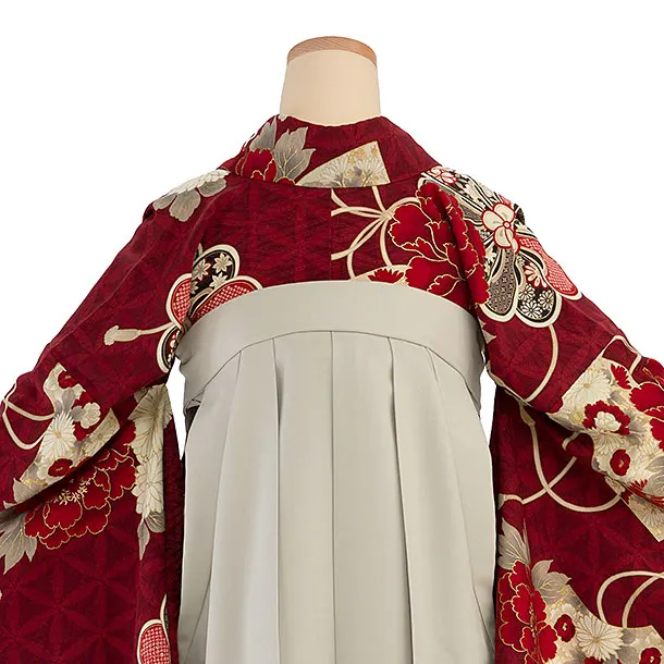 卒業式女性袴 1198 九重／赤 扇面に牡丹／ベージュ 牡丹梅菊刺繍袴