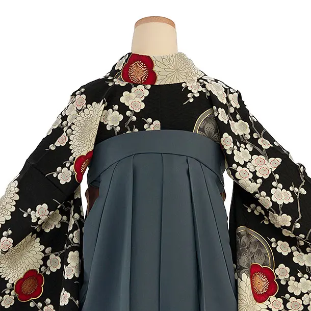 卒業式女性袴 1207 九重／黒 梅菊／ブルーグレー 牡丹梅菊刺繍袴