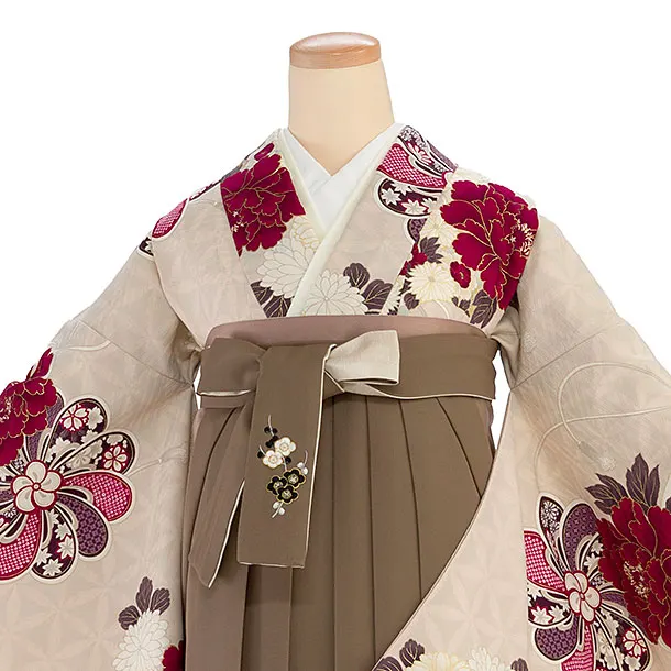 卒業式女性袴 1214 九重／ピンクベージュ 扇面に牡丹／茶色 牡丹梅菊刺繍袴