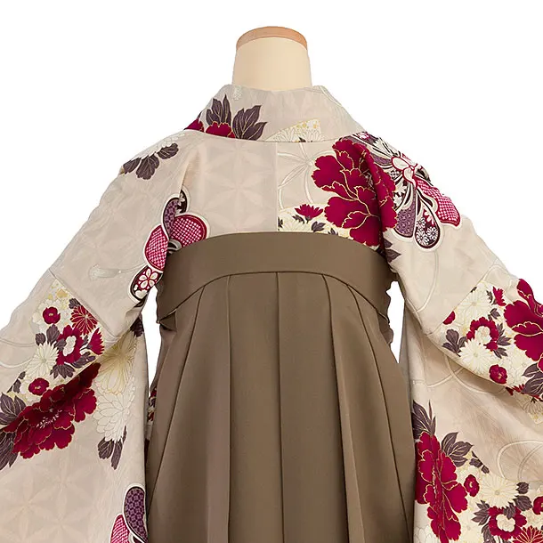 卒業式女性袴 1214 九重／ピンクベージュ 扇面に牡丹／茶色 牡丹梅菊刺繍袴