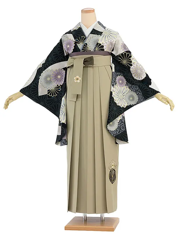 卒業式女袴 1217 JAPAN STYLE／黒 扇面菊／ベージュ 梅丸紋刺繍袴