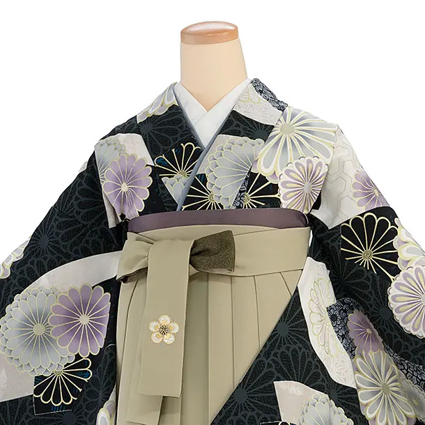 卒業式女袴 1217 JAPAN STYLE／黒 扇面菊／ベージュ 梅丸紋刺繍袴