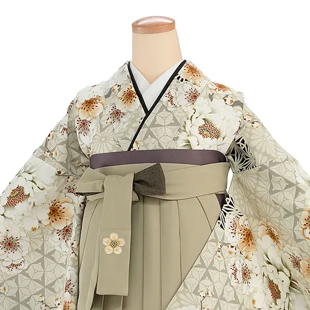 卒業袴1218 JAPAN STYLE／ベージュ牡丹八重桜／ベージュ梅丸紋刺繍袴