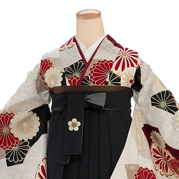 卒業式女性袴1221 JAPAN STYLE／ベージュ 梅丸紋／黒 梅丸紋刺繍袴