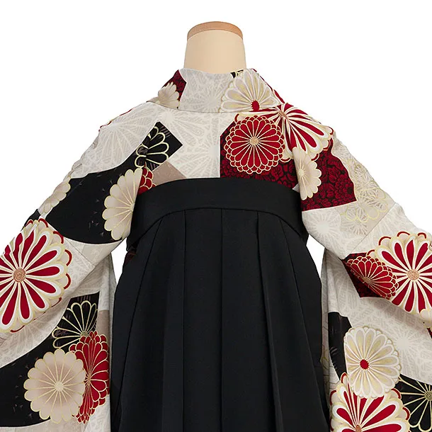 卒業式女性袴1223 JAPAN STYLE／ベージュ 梅丸紋／黒 梅丸紋刺繍袴