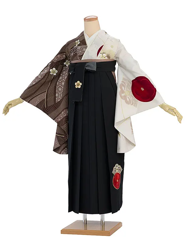 卒業袴1224 JAPAN STYLE／白×茶片身替わり 梅丸紋／黒梅丸紋刺繍袴