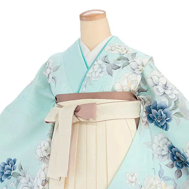 卒業式女性袴 1270 水色 牡丹／クリーム袴