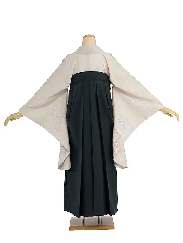 先生,教員向け袴レンタル 1353 ベージュ 秀花瑞祥／深緑 花七宝袴