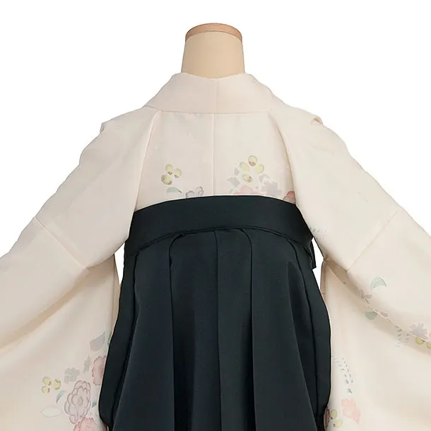 先生,教員向け袴レンタル 1358 クリーム 辻が花風／深緑 桜刺繍袴