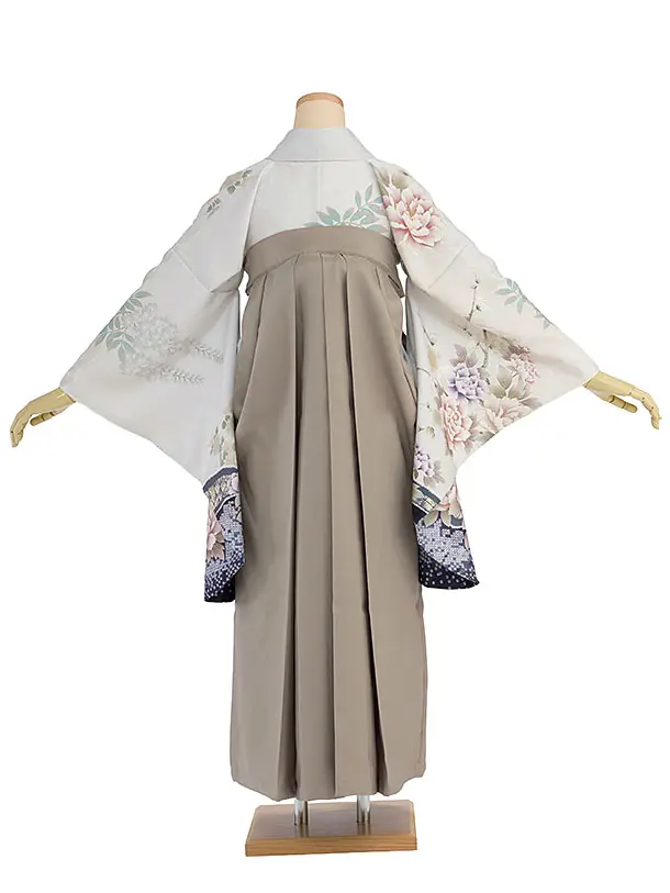 先生,教員向け袴レンタル 1375 淡グレー 梅牡丹鹿の子／ベージュ 桜刺繍袴
