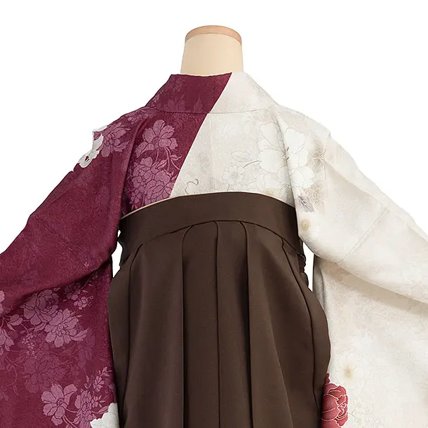 卒業式女性袴レンタル 1462 ベージュ×ワイン 片身替わり／茶色 花七宝袴