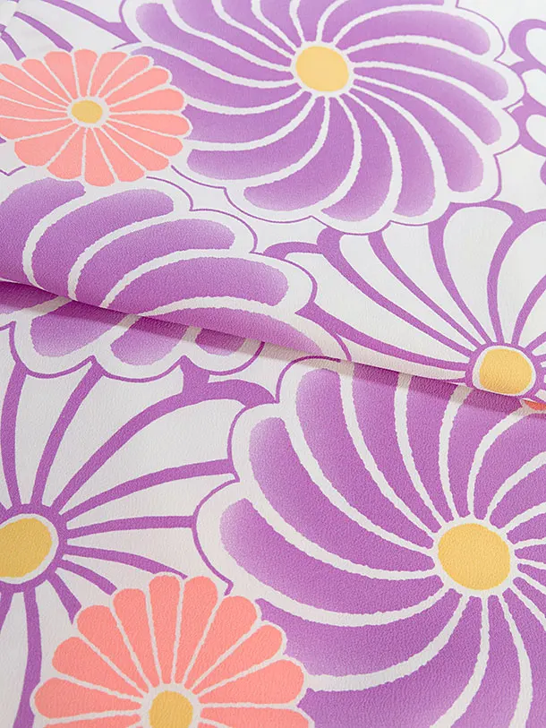 卒業式女性袴 E102 白地 菊／紫桜刺繍袴