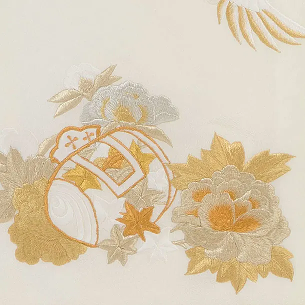 お宮参り(女の子)レンタル 0295 オフホワイト 飛鶴刺繍