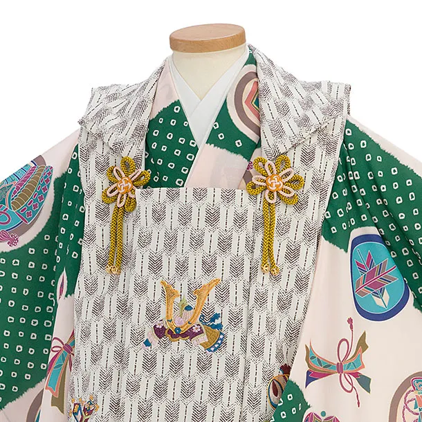 七五三(3歳男児被布) 0584 オフホワイト 兜矢羽×クリームグリーン 鹿の子