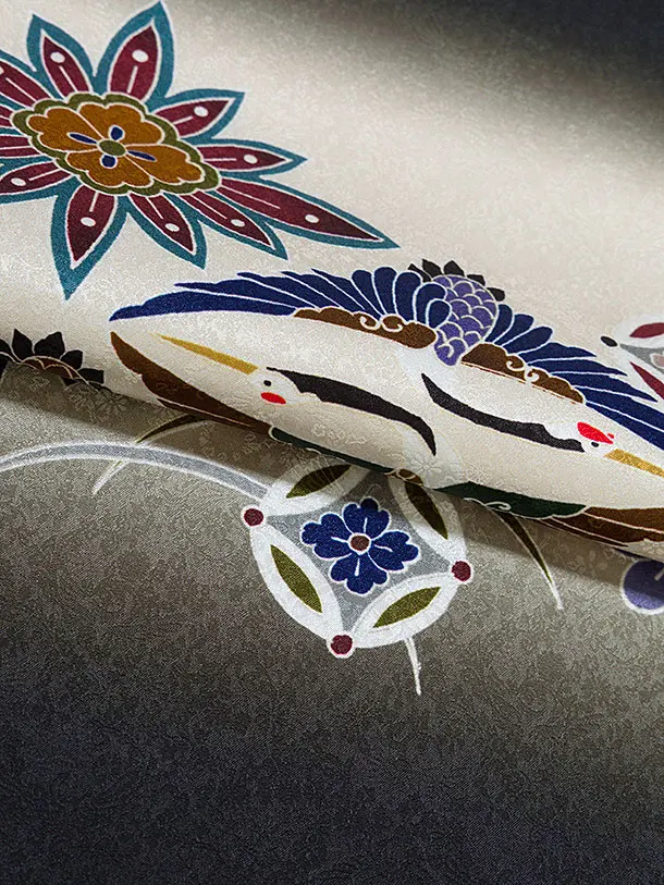 簡単【正絹】七五三(5歳6歳男児) 0642 黒 鷹向かい鶴／銀緑ぼかし亀甲袴