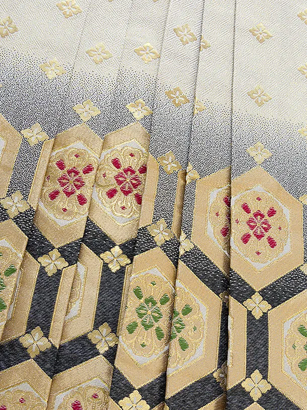 かんたん【正絹】七五三(5歳6歳男児) 0662 白ぼかし 鷹富士／黒金花亀甲袴