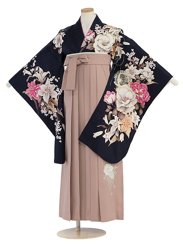 小学生卒業式かんたん袴（女の子）A090 濃紺 牡丹ゆり／ピンクベージュ袴