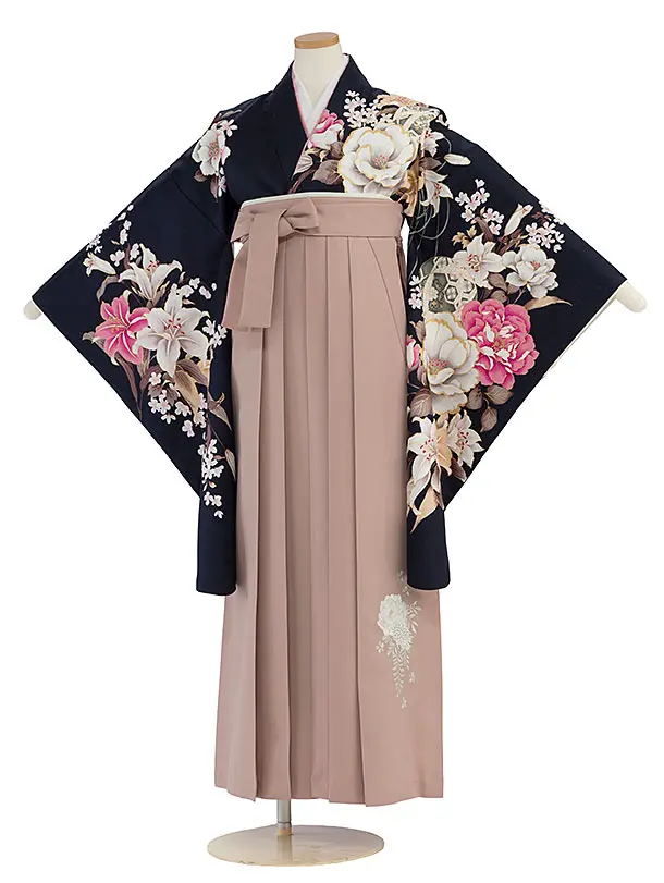 小学生卒業式かんたん袴（女の子）A090 濃紺 牡丹ゆり／ピンクベージュ袴