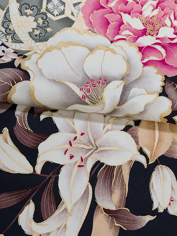 小学生卒業式かんたん袴（女の子）A090 濃紺 牡丹ゆり／ピンクベージュ袴