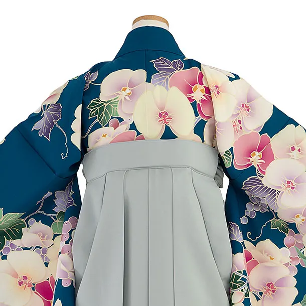 小学生卒業式かんたん袴（女の子）A096 青 胡蝶蘭／グレー袴