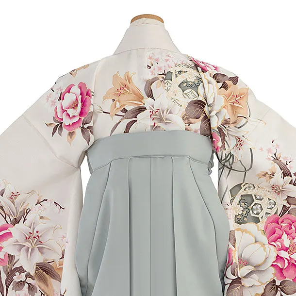 小学生卒業式かんたん袴（女の子）A097 オフホワイト 牡丹ゆり／グレー袴