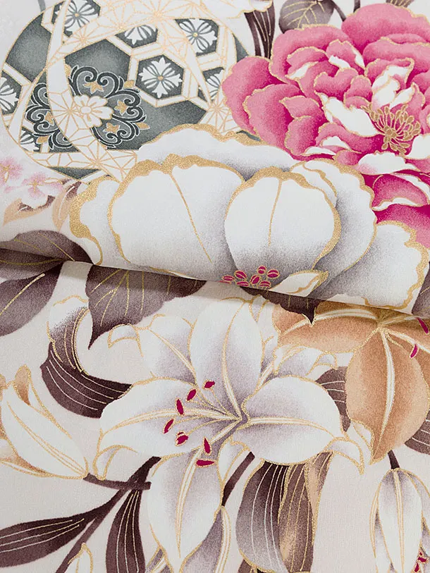 小学生卒業式かんたん袴（女の子）A097 オフホワイト 牡丹ゆり／グレー袴