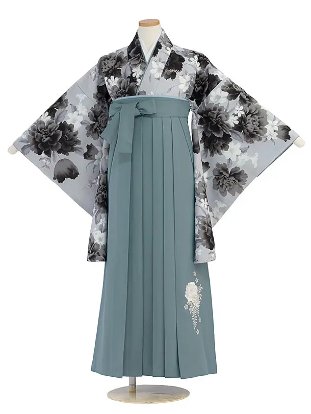 小学生卒業式かんたん袴（女の子）A099 淡グレー 牡丹／藍鼠色袴