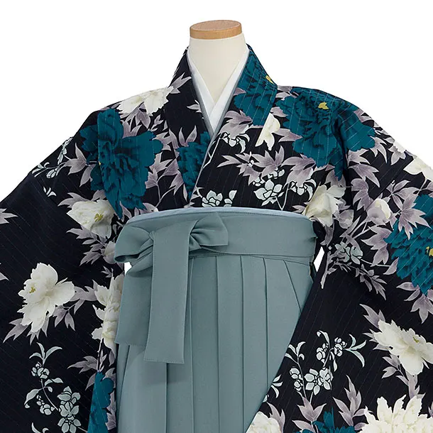 小学生卒業式かんたん袴（女の子）A102 濃紺 牡丹／藍鼠色袴