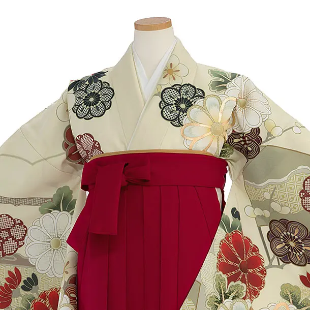小学生卒業式かんたん袴（女の子）A105 クリーム 梅菊／赤袴