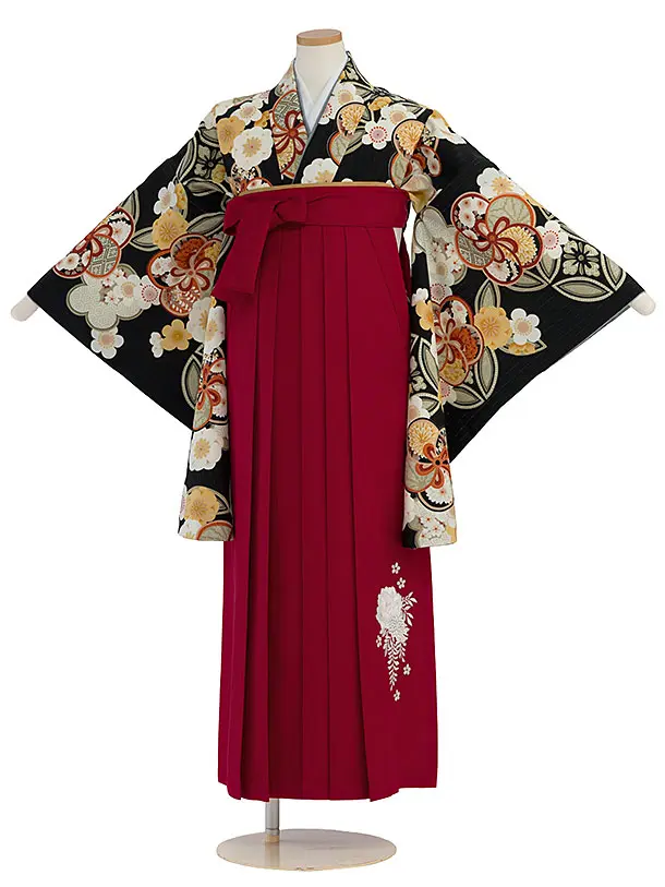 小学生卒業式かんたん袴（女の子）A107 黒 花七宝／赤袴