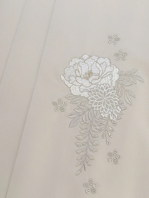 小学生卒業式かんたん袴（女の子）A110 ターコイズブルー 牡丹／オフホワイト袴