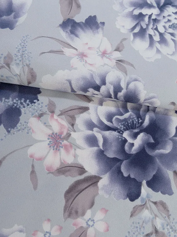 小学生卒業式かんたん袴（女の子）A113 淡ブルーグレー 牡丹／グレー袴