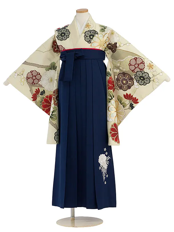 小学生卒業式かんたん袴（女の子）A120 クリーム 華扇／紺袴