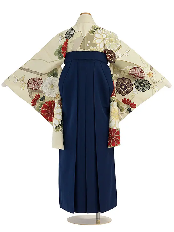小学生卒業式かんたん袴（女の子）A120 クリーム 華扇／紺袴
