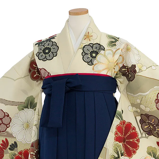 小学生卒業式かんたん袴（女の子）A120 クリーム 華扇／紺袴