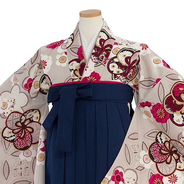 小学生卒業式かんたん袴（女の子）A121 グレージュ 華七宝／紺袴